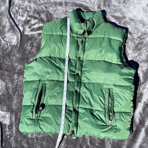 VTG Old Navy men’s polyester down filled vest with zipper and button closure XL - Picture 4 of 10